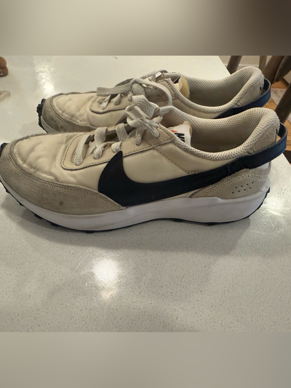 Nike Men’s Cream and Black Low-Top Sneakers
